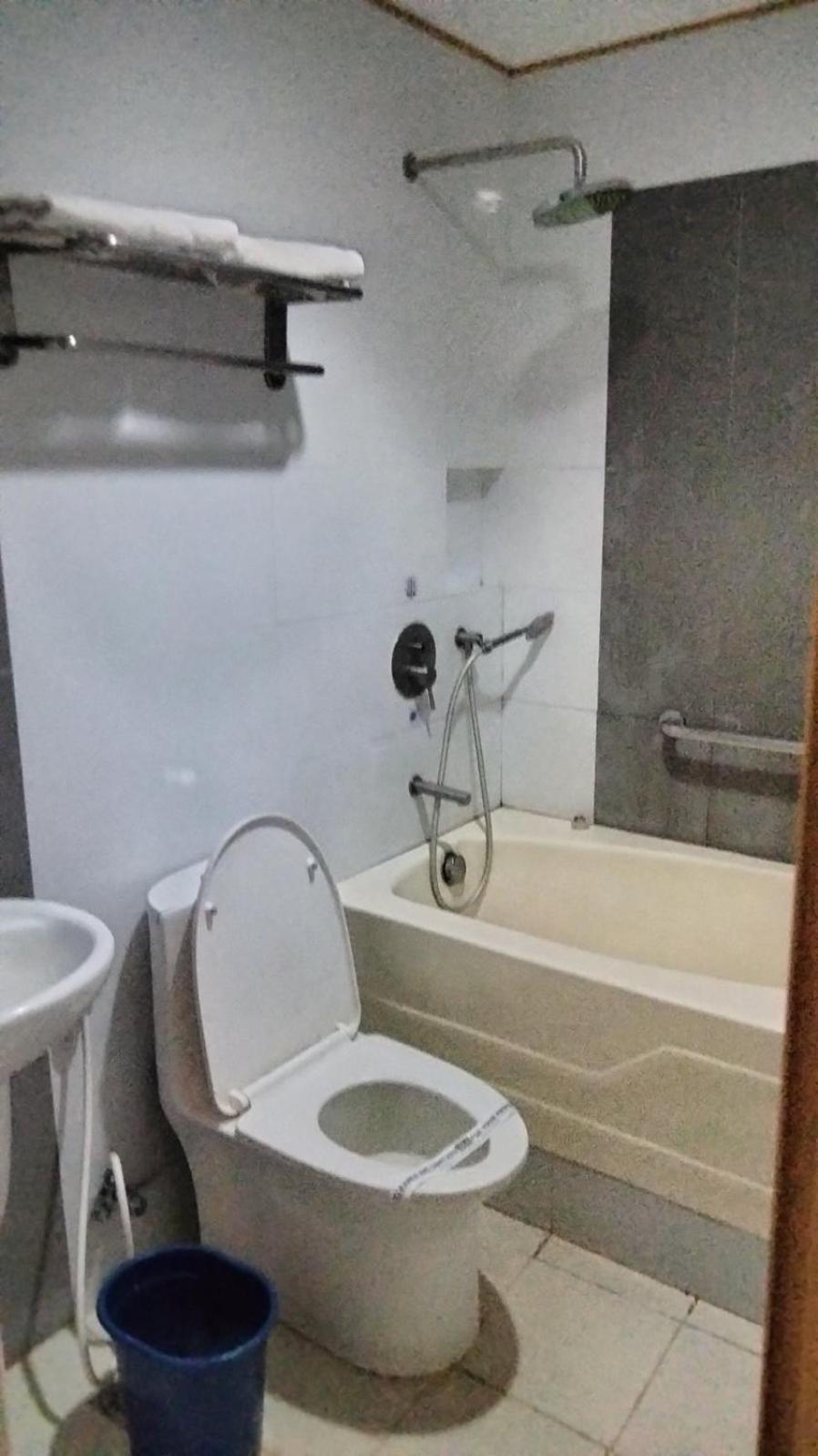 Hotel Sogo Sta Rosa ซานตาโรซา ภายนอก รูปภาพ