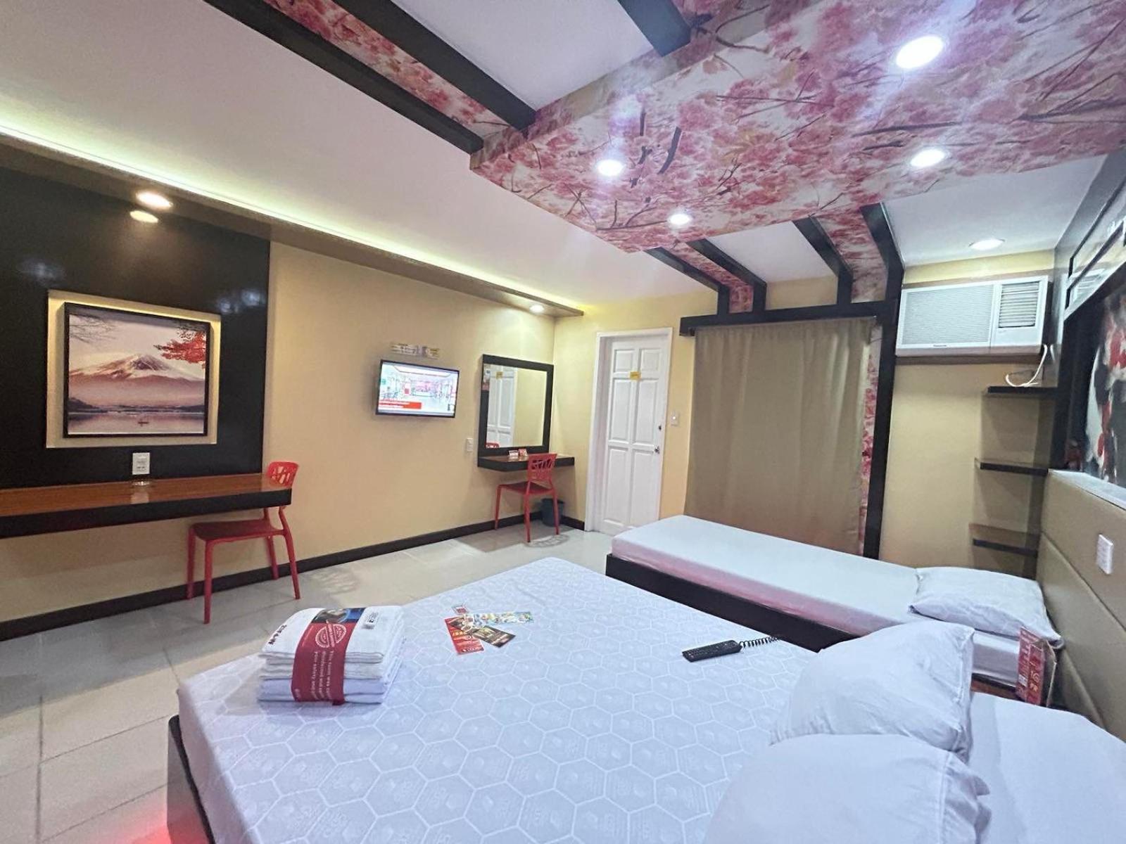 Hotel Sogo Sta Rosa ซานตาโรซา ภายนอก รูปภาพ